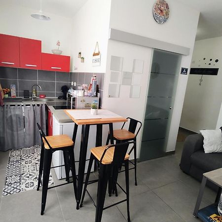 Studio Coin Nuit, Entre Plage Et Centre Marseille Exteriör bild