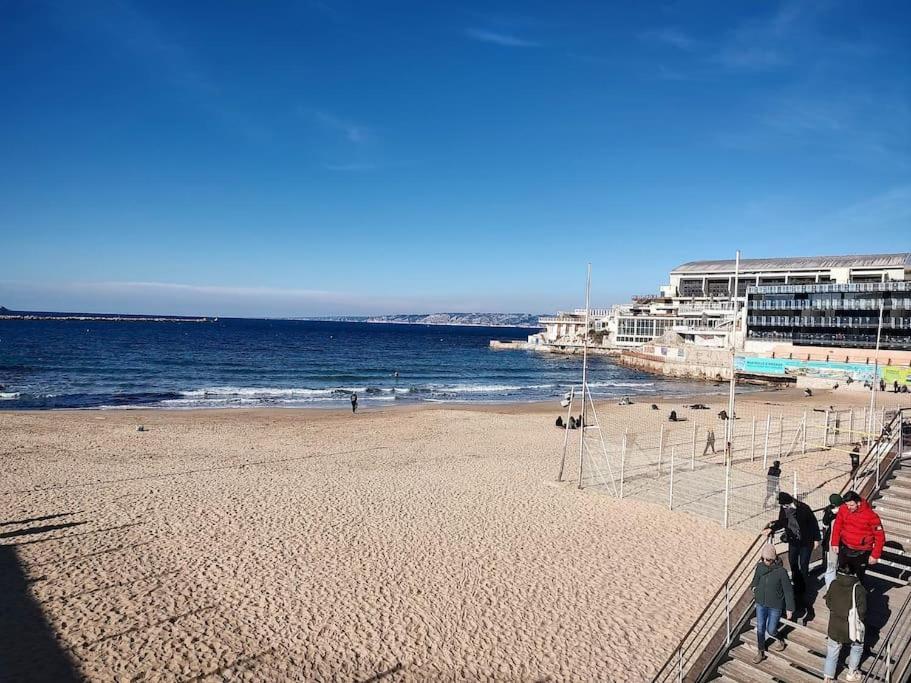 Studio Coin Nuit, Entre Plage Et Centre Marseille Exteriör bild