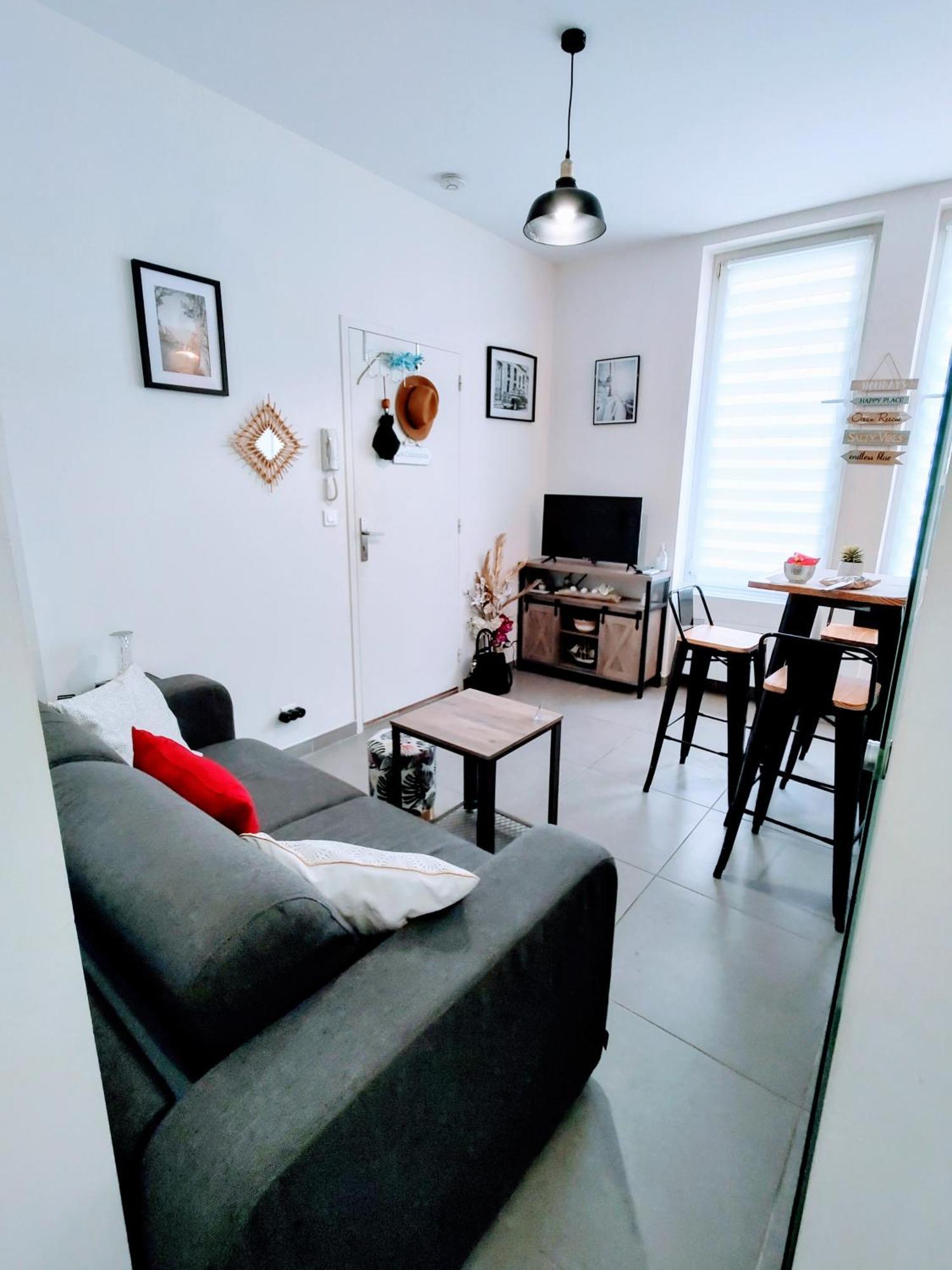 Studio Coin Nuit, Entre Plage Et Centre Marseille Exteriör bild
