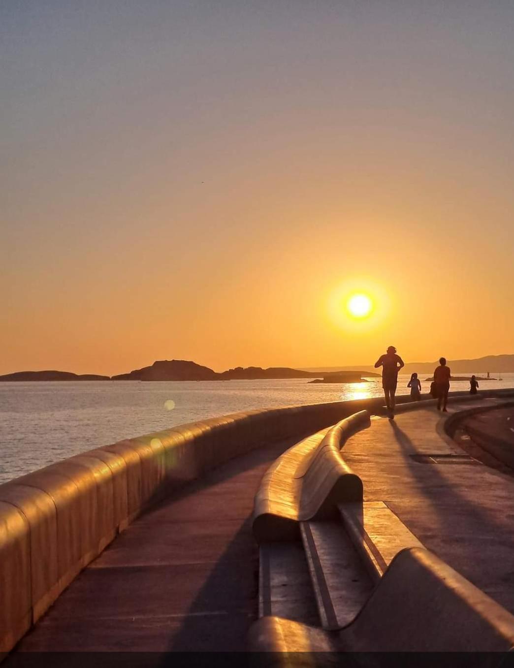 Studio Coin Nuit, Entre Plage Et Centre Marseille Exteriör bild
